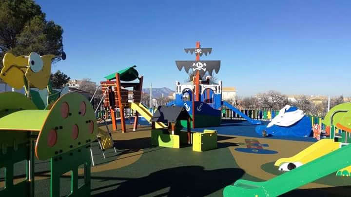 Parque Infantil y Suelo de Caucho Mancha Real (Jaén)